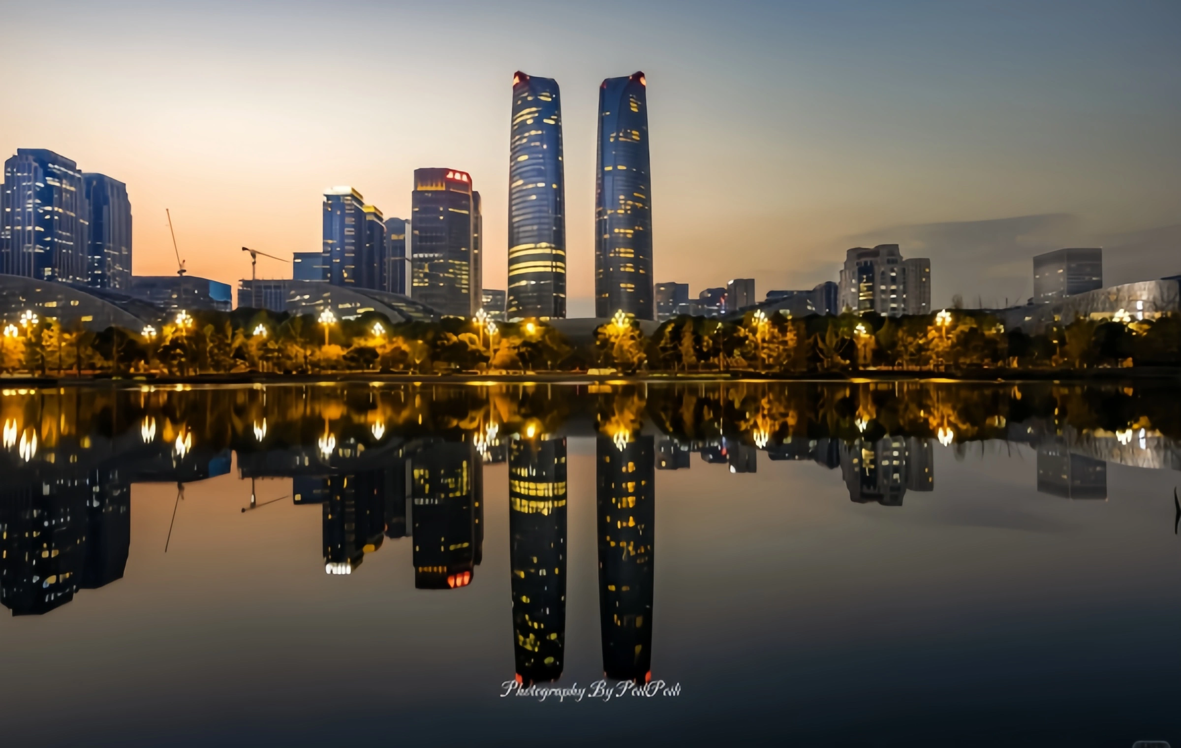 Chengdu Twin Towers: A Fantasy Transformation from Financial Landmark to Urban Light and Shadow Stage-3