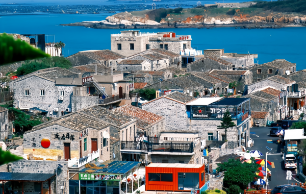 ピンタン島:風よけの島から「青い涙の川」へのロマンチックな変化