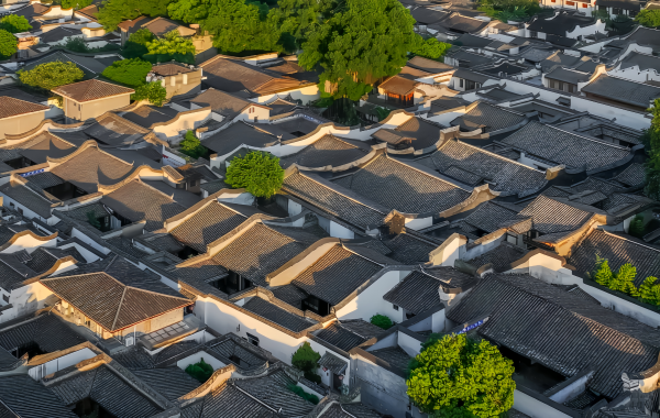 Three Lanes and Seven Alleys:A Living Museum of Half of Modern Chinese History