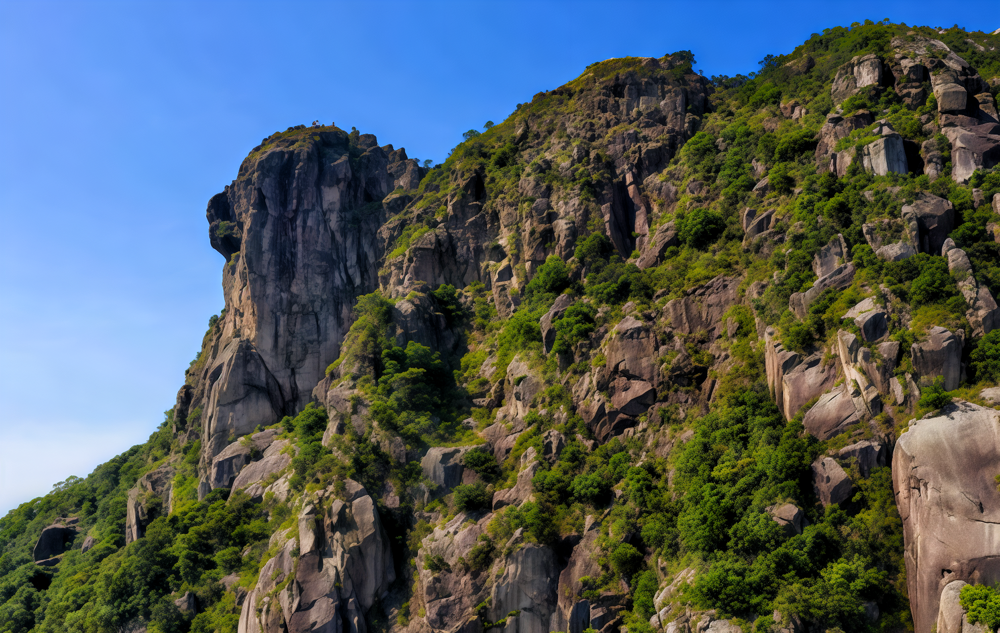 Lion Rock: A Journey to Hong Kong’s Century-Old Backbone and Guardian-2