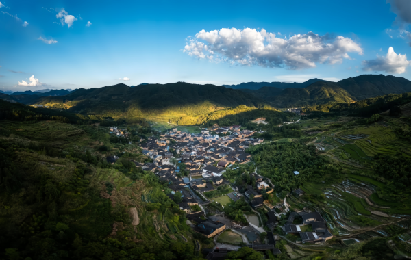 Древний город Лонгтан: историческое эхо и повседневная жизнь в 1700-летней скрытой жемчужине Чунцина