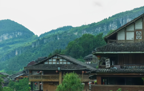 Древний город Гонгтан: тысячелетний соляной порт и архитектурный эпос, висящий на скалах реки Уцзян-4