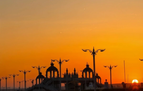 Gegentala Grassland Tourist Area:Un voyage vers le Vast, les prairies droites— Le site d'atterrissage de l'engin spatial Shenzhou-4