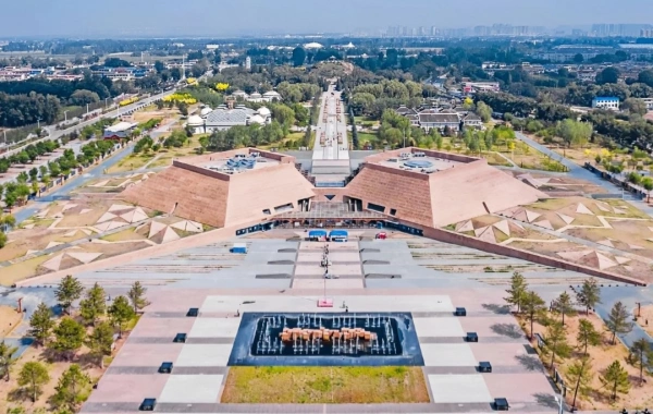 Могила Чжаоцзюня: Путешествие через тысячелетнюю дипломатию мира - «Зеленый курган» среди Вердантских холмов-4