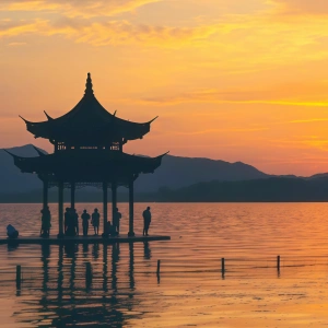 Hangzhou for Lovers: A Romantic Escape of Timeless Beauty, Intimate Moments & Enchanting Memories