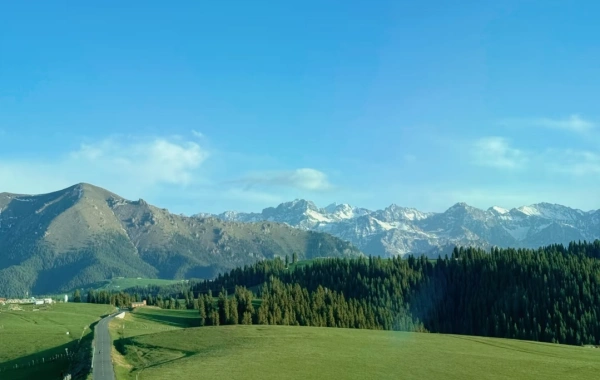 DAY 2: Jiangbulak – Mushi Highway – Kumtag Desert – Shanshan County