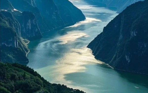 Day 5: Yichang--Chongqing